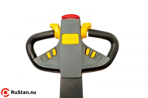 Штабелер электрический самоходный с платформой TOR 2,0т 4,5м ES20T4 фото №3 Штабелер электрический самоходный с платформой TOR 2,0т 4,5м ES20T4 фото №3