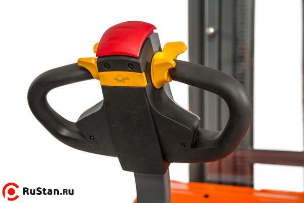 Штабелер электрический самоходный TOR 1.5т 5.0м CDDR15-II фото №3 Штабелер электрический самоходный TOR 1.5т 5.0м CDDR15-II фото №3
