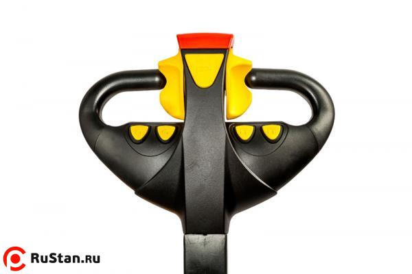 Штабелер электрический самоходный TOR 1,5т 3,3м WS15SL-3300 фото №3 Штабелер электрический самоходный TOR 1,5т 3,3м WS15SL-3300 фото №3