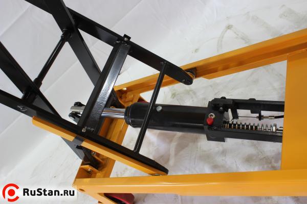 Стол подъемный передвижной 300 кг 340-900 мм (855х500 мм) XILIN SP300A фото №4 Стол подъемный передвижной 300 кг 340-900 мм (855х500 мм) XILIN SP300A фото №4