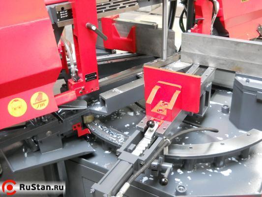 Рабочая зона Ленточнопильный полуавтомат EMI HDT300S фото №3 Рабочая зона Ленточнопильный полуавтомат EMI HDT300S фото №3