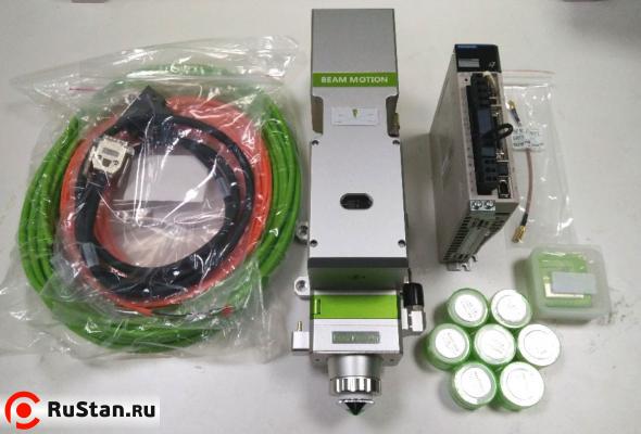 Комплект поставки RayTools BM111 3.3KW с автофокусом фото №5 Комплект поставки RayTools BM111 3.3KW с автофокусом фото №5