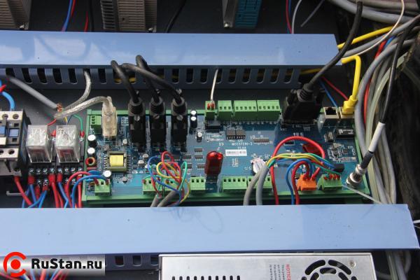 Материнская плата фото №4 GM-F1530 1000W фото №4