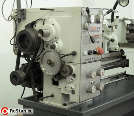 Под защитной крышкой шпиндельной бабки расположены приводные шкивы и гитара зубчатых колес. фото №2 METAL MASTER X3270 фото №2