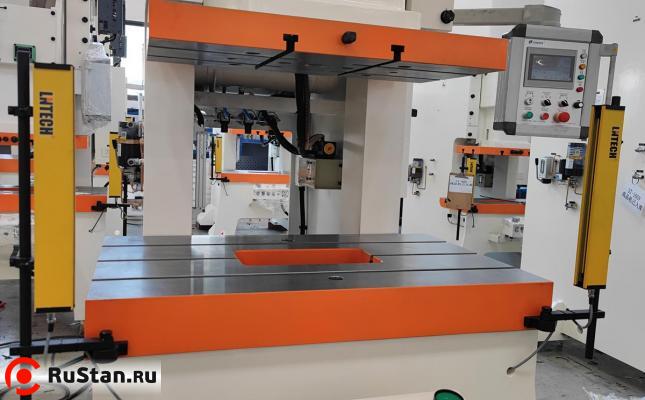 Подштамповочная плита Пресс однокривошипный Qiaosen ST-315 (315 тонн) фото №5 Подштамповочная плита Пресс однокривошипный Qiaosen ST-315 (315 тонн) фото №5