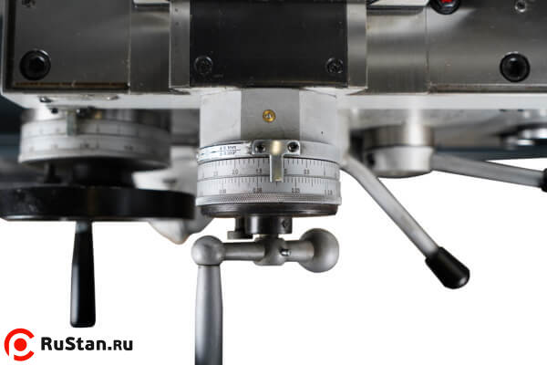 Все рукоятки станка оснащены четкими и удобными лимбами фото №7 METAL MASTER Z50100 DRO RFS фото №7